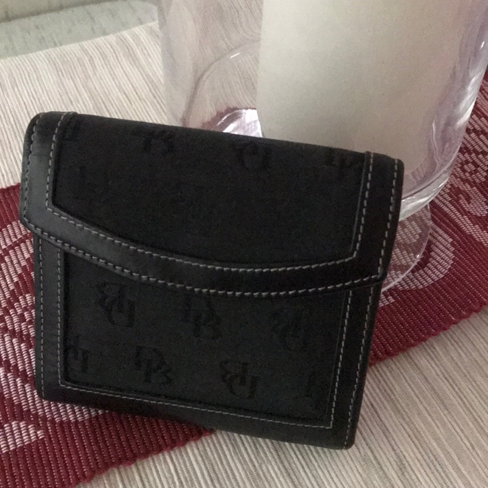 Dooney and Bourke Black trifold wallet